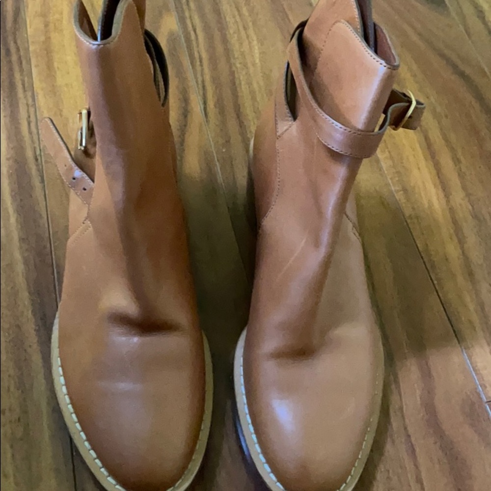 Boots - Picture 1 of 3
